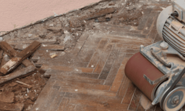Alter Parkettboden Reparatur